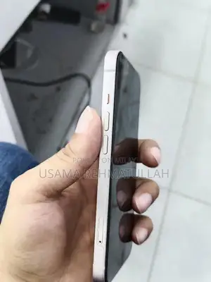 Apple iPhone 13 Factory Unlocked Smartphone