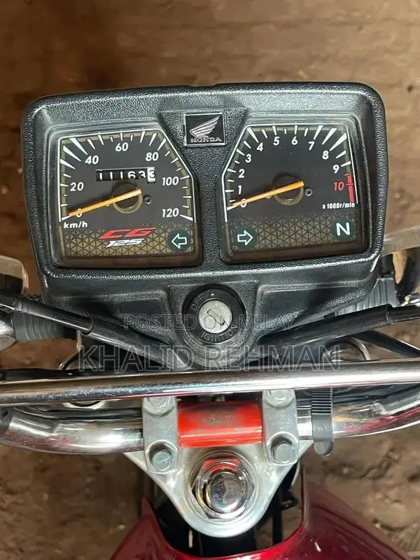 CG 125 Golden Edition Motorcycle Classic Two-Wheeler