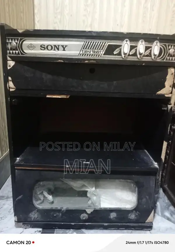 Wooden Drawer Storage Cabinet with Glass Shelves