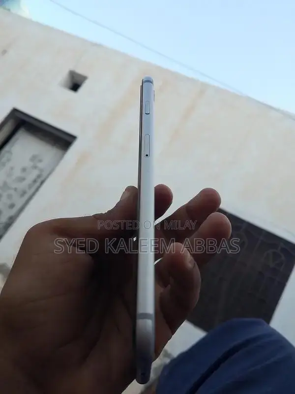 Apple iPhone 6s Plus Smartphone with Original Battery