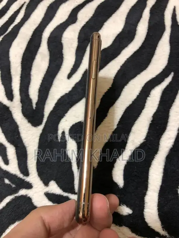 Dual SIM Smartphone Premium Condition High Battery Health