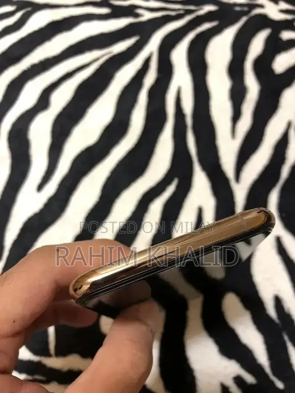 Dual SIM Smartphone Premium Condition High Battery Health