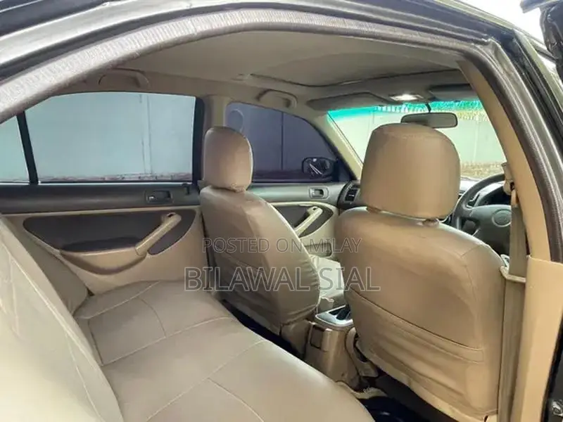 Honda Civic 2004 Sedan with Sunroof and Engine Update