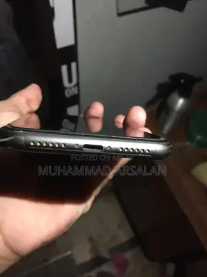 Apple iPhone 11 128GB Smartphone with Good Battery Health