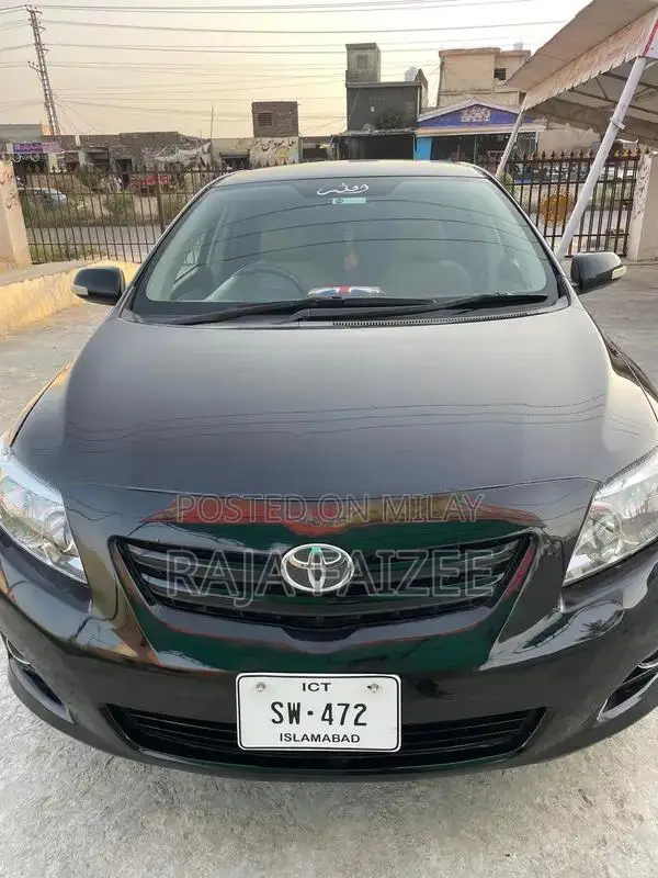 Toyota Corolla XLI Sedan - Reliable Compact Car