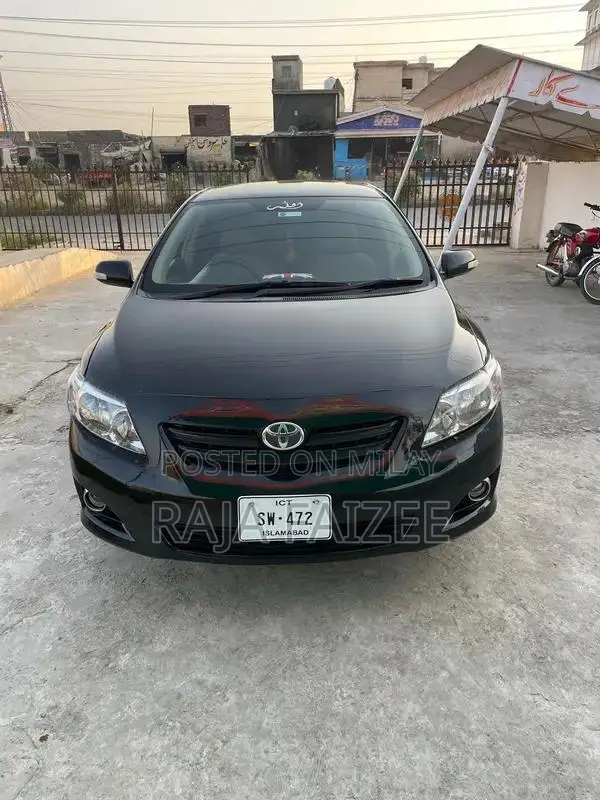 Toyota Corolla XLI Sedan - Reliable Compact Car