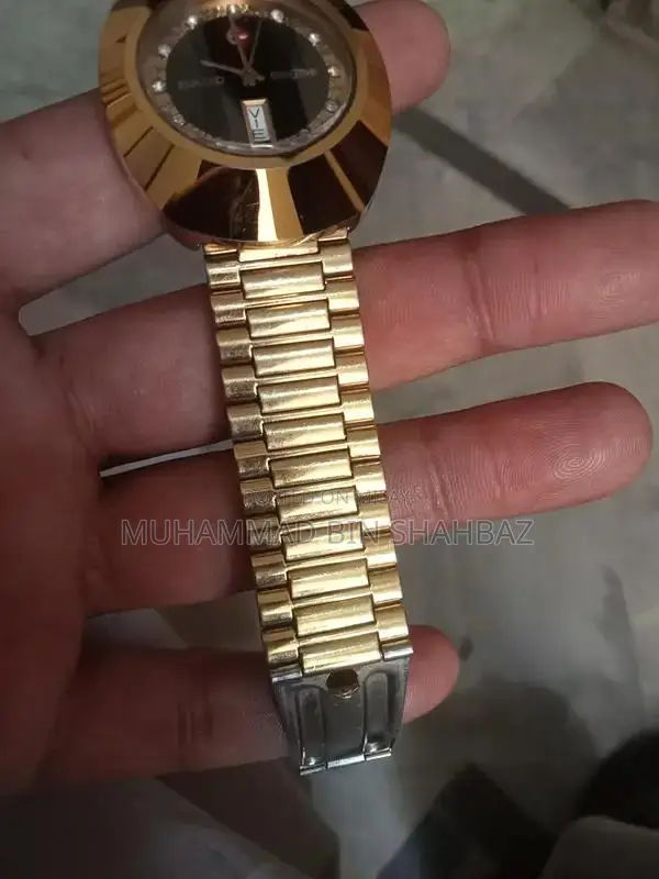 Rado Diastar Men's Classic Analog Swiss Luxury Watch