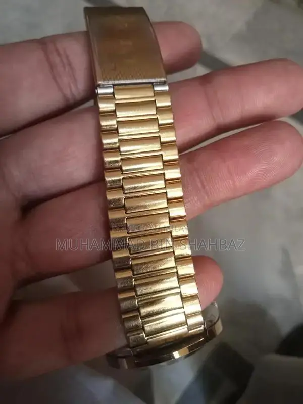 Rado Diastar Men's Classic Analog Swiss Luxury Watch