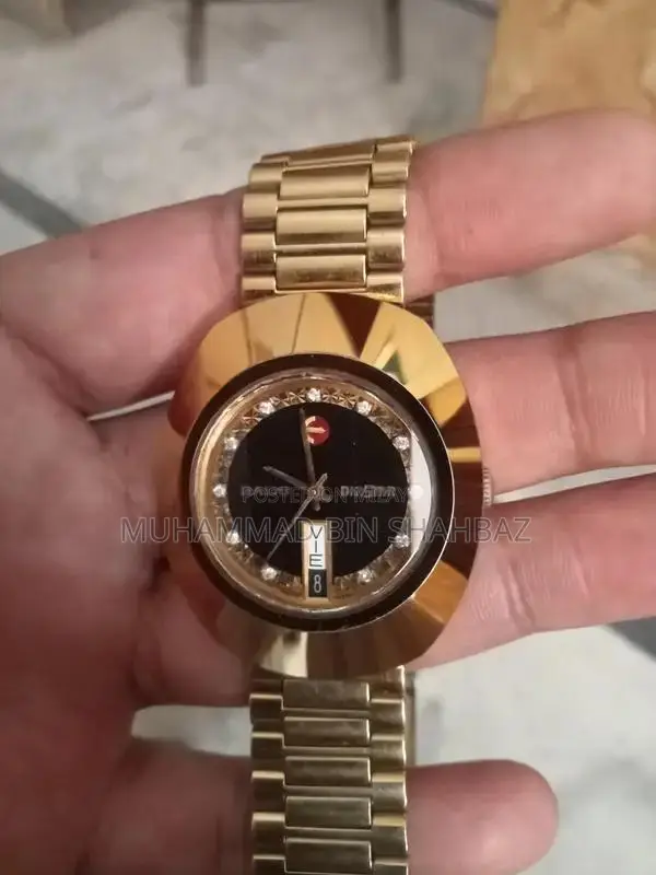 Rado Diastar Men's Classic Analog Swiss Luxury Watch