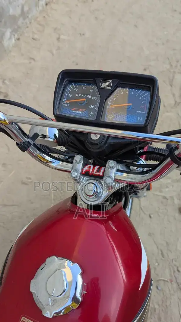 Honda 125cc Motorcycle - Low Mileage 2025 Model