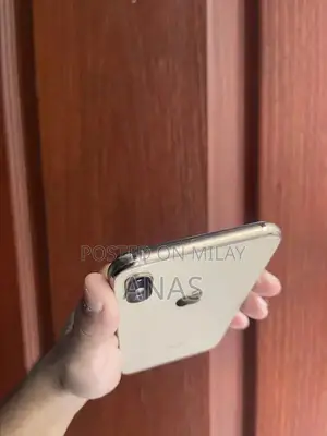 Apple iPhone XS Max 64GB Smartphone with Face ID