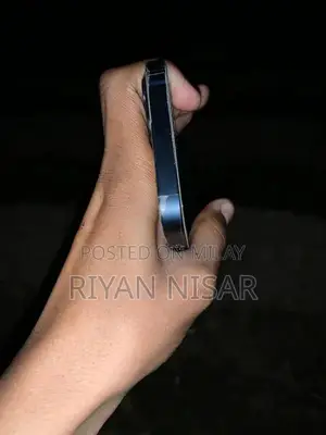 Apple iPhone 13 Lightly Used Smartphone with Full Warranty