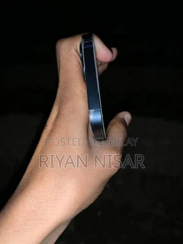 Apple iPhone 13 Lightly Used Smartphone with Full Warranty