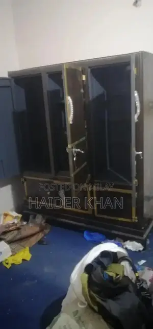 Full Size Safe Almari Furniture Storage Solution