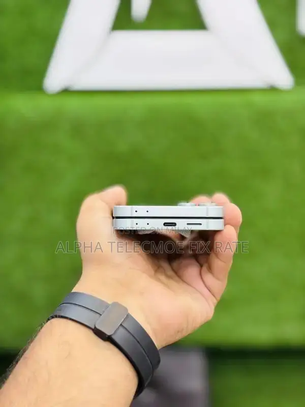 Z Flip 6 Dual SIM Smartphone 256GB Storage