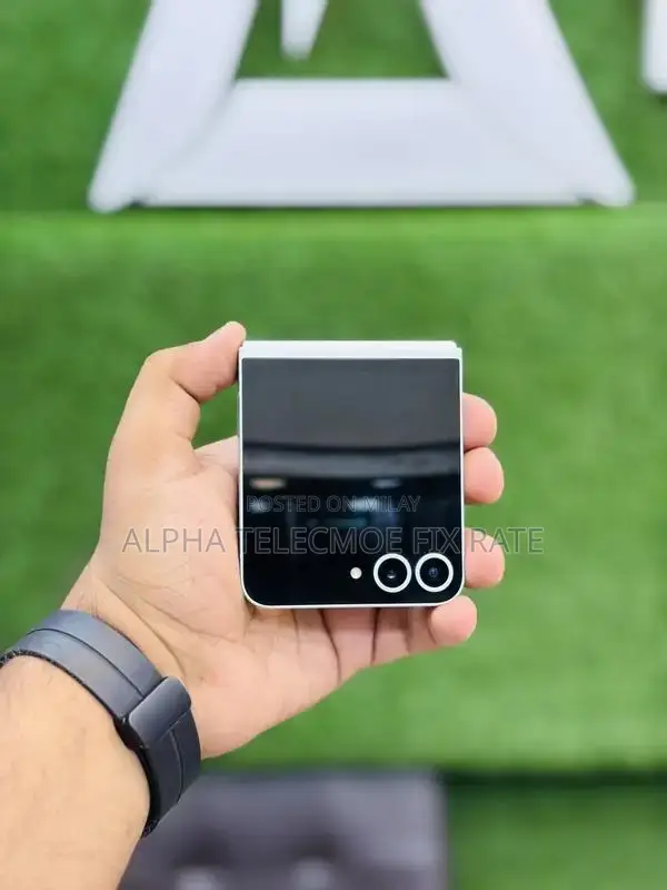 Z Flip 6 Dual SIM Smartphone 256GB Storage