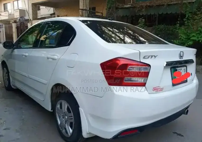 Honda City Sedan 2018 Model - Well-Maintained Compact Car