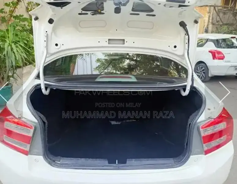 Honda City Sedan 2018 Model - Well-Maintained Compact Car