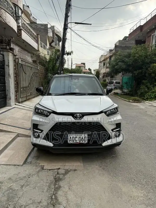 Toyota Raize Z Package Compact SUV with Advanced Features