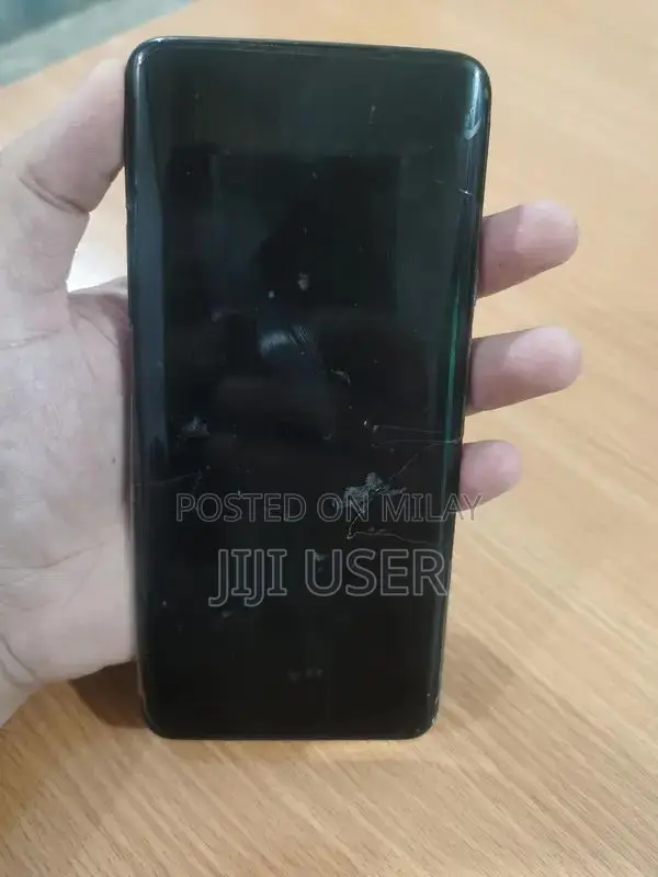 OnePlus 7 Pro 12GB RAM 256GB Storage Partially Functional