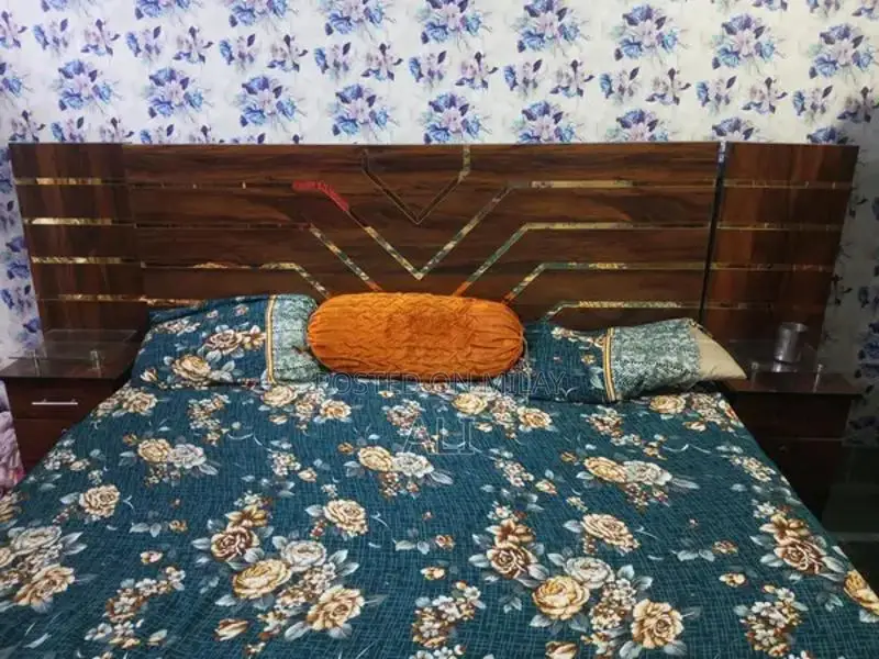 Lightly Used Bedroom Furniture Set