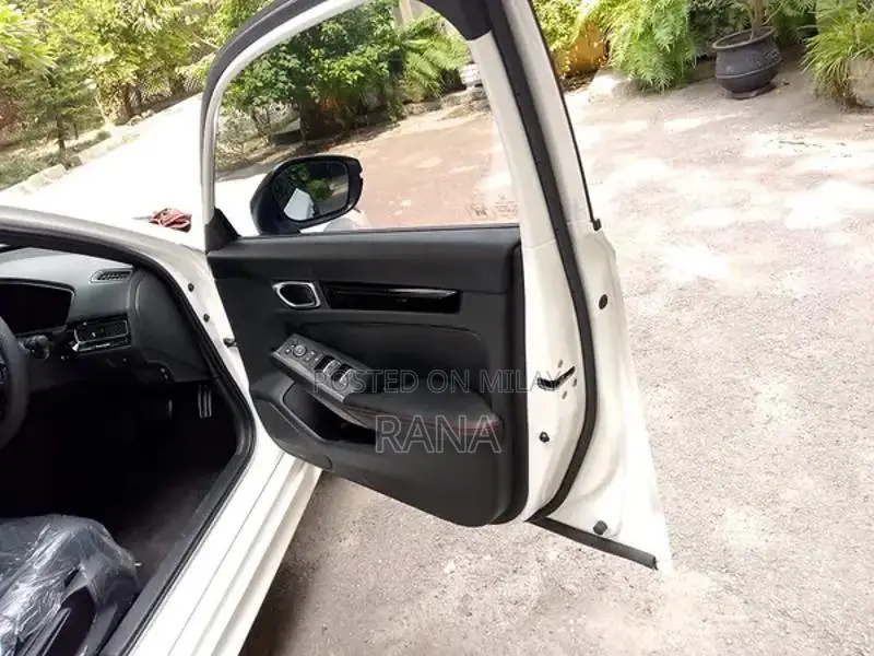 Honda Civic VTi Oriel Prosmatec Sedan - Low Mileage 2025 Model