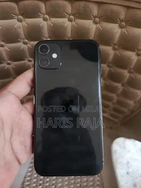 Apple iPhone 11 64GB Dual SIM Smartphone