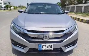 Photo - 2021 Honda Civic UG Silver Sedan Low Mileage