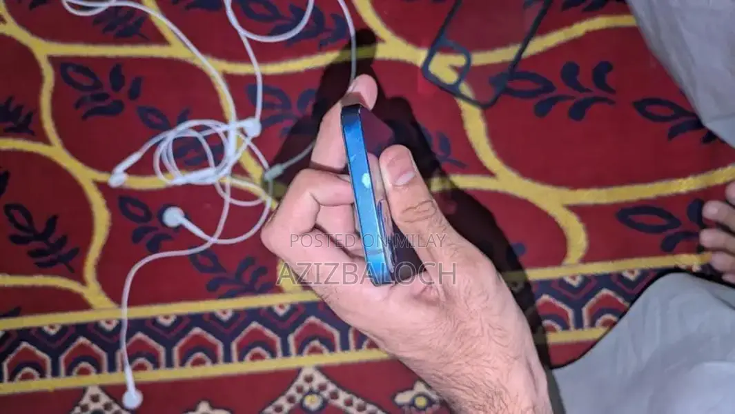 Factory Unlocked iPhone 12 64GB Pristine Condition