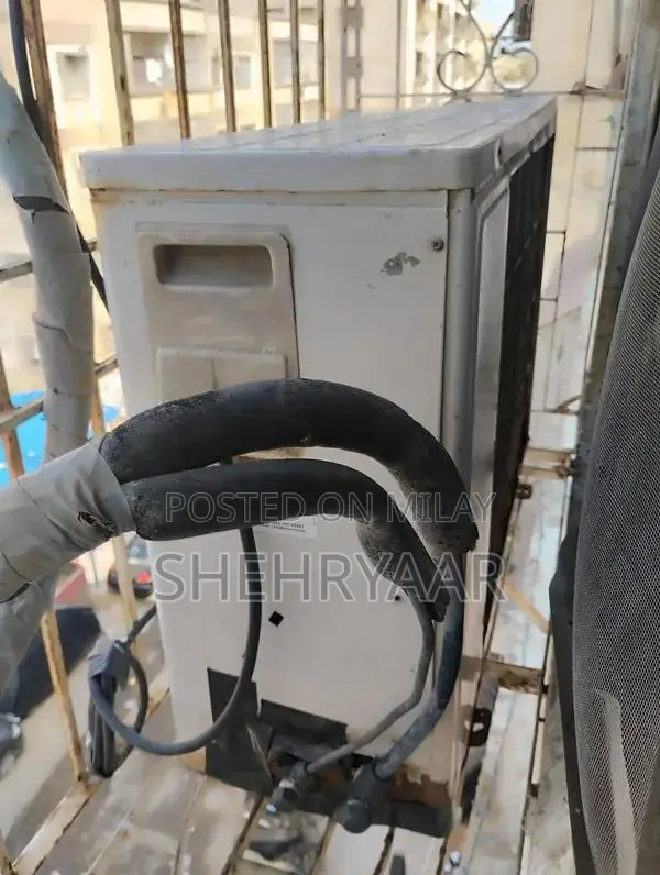 Haier 1 Ton Split AC Outer Unit - For Parts/Repair