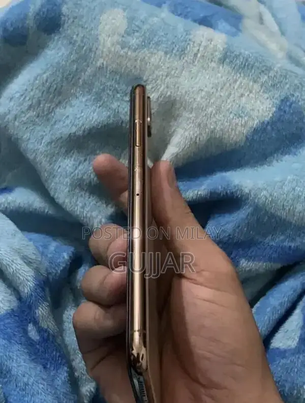 Apple iPhone XS Max 256GB Smartphone - Golden Edition