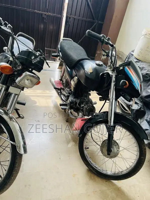 Honda CD Dream 70 Motorcycle - Well-Maintained Low Mileage Bike