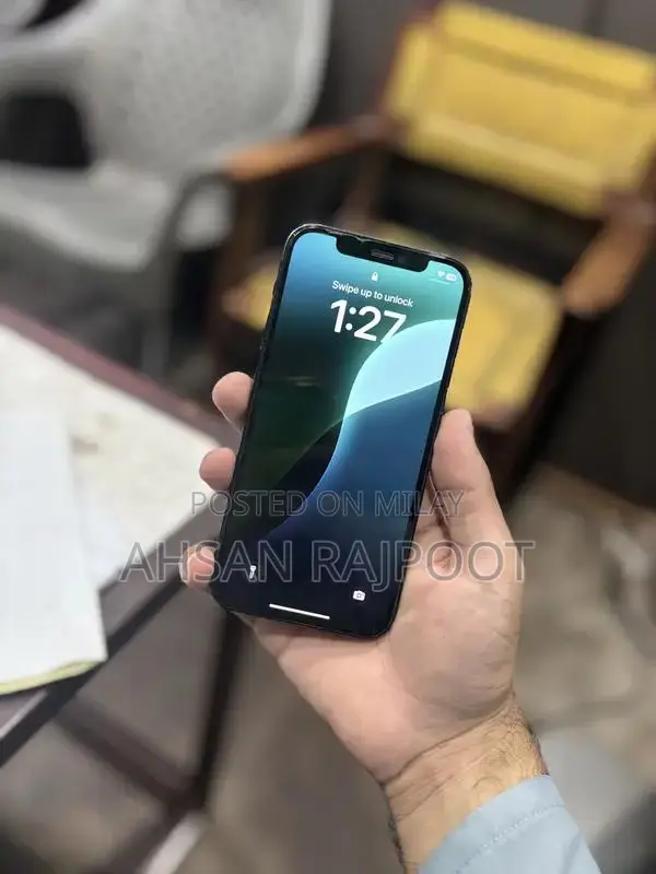 Apple iPhone 12 64GB Excellent Condition Unlocked Device