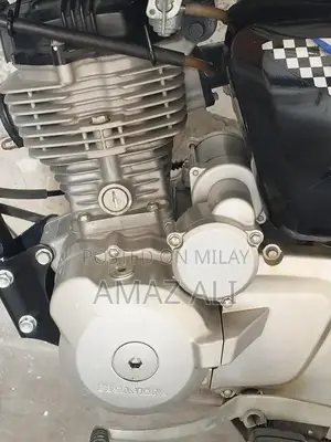 Photo - Honda 125 SE Motorcycle - 2024 Model Single Cylinder Bike