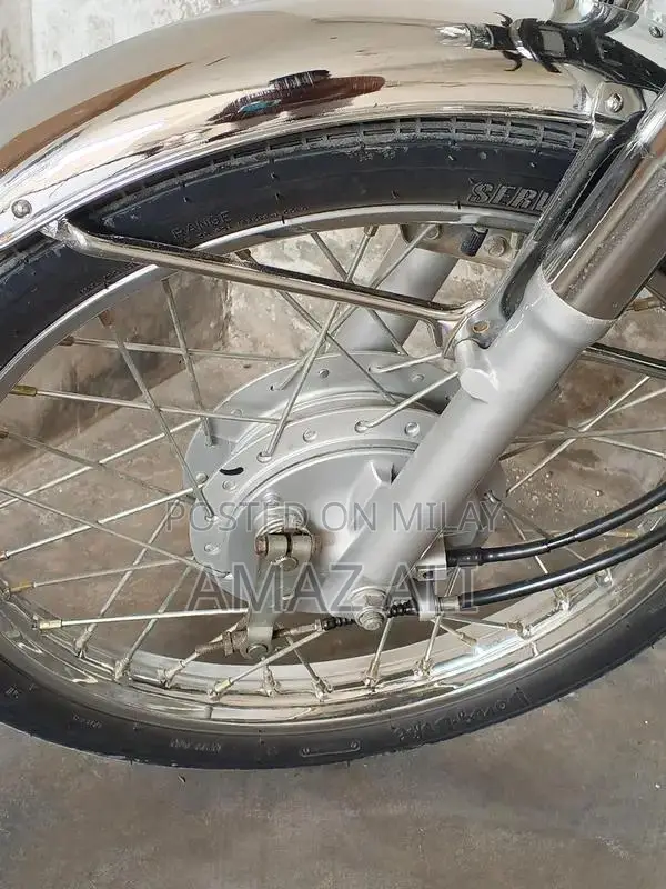 Honda 125 SE Motorcycle - 2024 Model Single Cylinder Bike