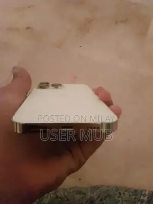 Apple iPhone XR - Pre-Owned Smartphone with High Performance