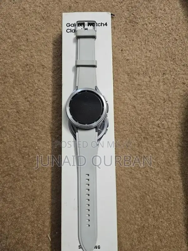 Samsung Galaxy Watch 4 Classic Smartwatch - 42mm White GPS Fitness Tra