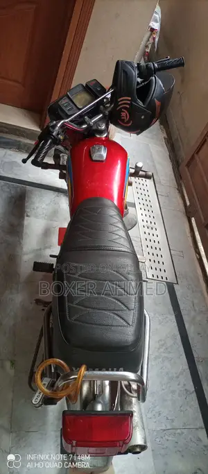 Photo - Yamaha 2010 Red