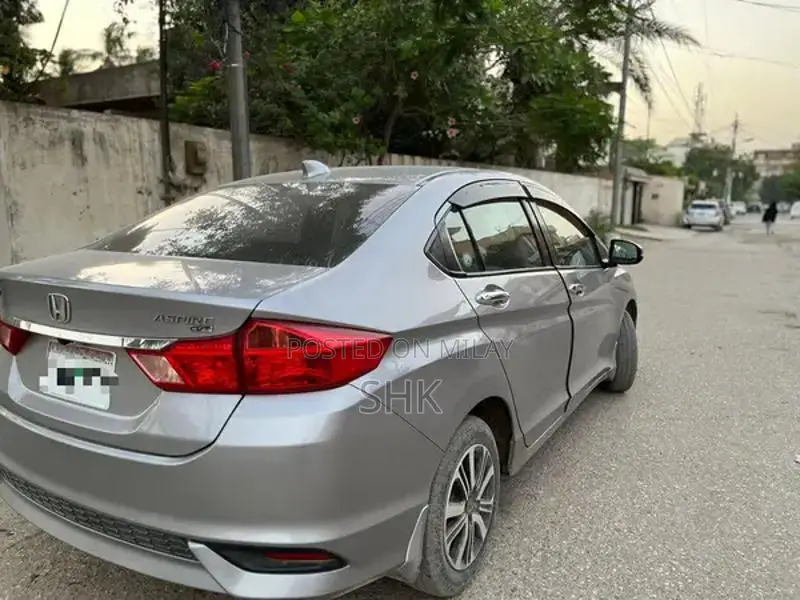 Honda City Aspire 1.5 CVT Sedan - Automatic Transmission