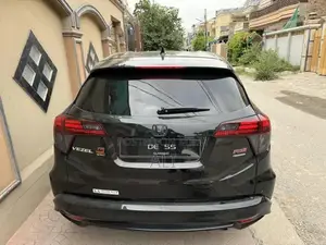 Photo - 2016 Honda Vezel RS Compact Crossover SUV