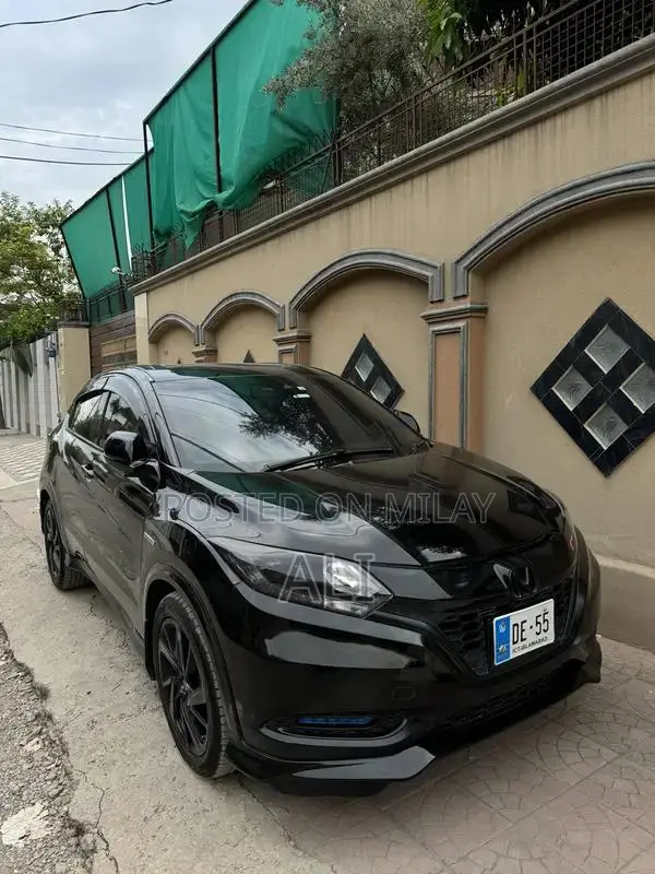 2016 Honda Vezel RS Compact Crossover SUV