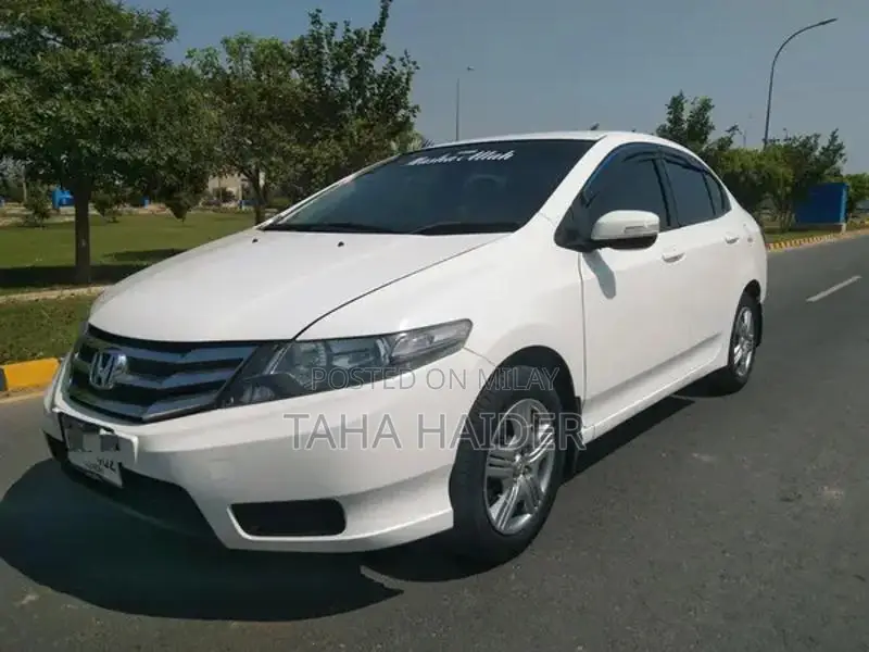 Honda City 2016 Sedan - 1300cc Manual Transmission