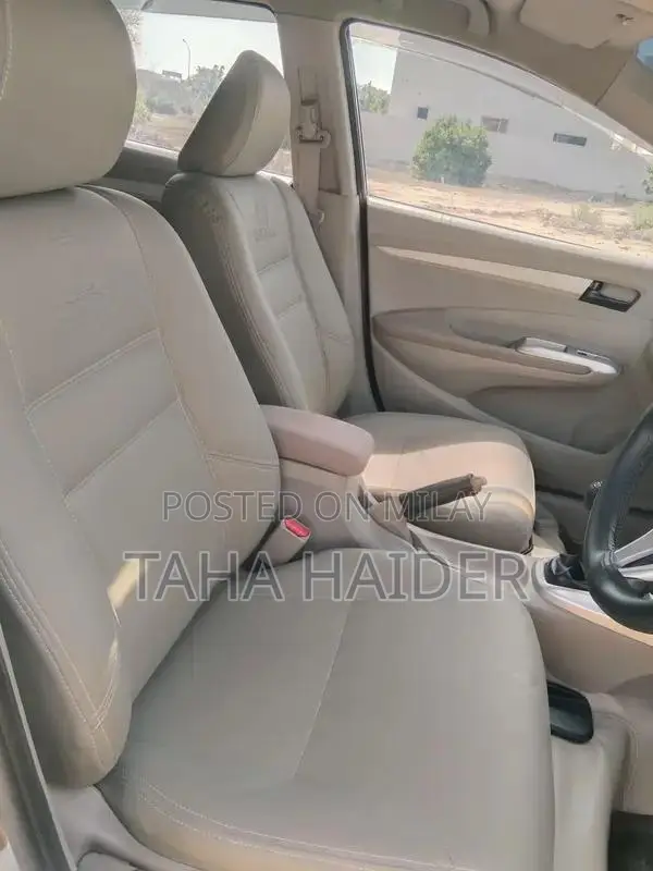 Honda City 2016 Sedan - 1300cc Manual Transmission