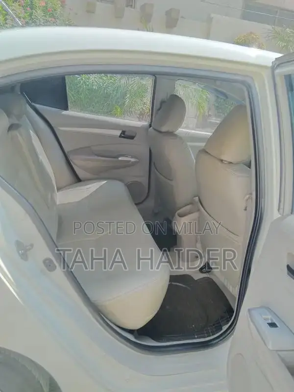 Honda City 2016 Sedan - 1300cc Manual Transmission