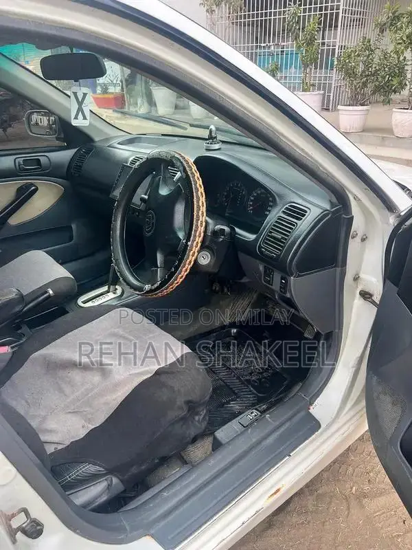Honda Civic Prosmetic 2001 Sedan - Reliable Compact Car