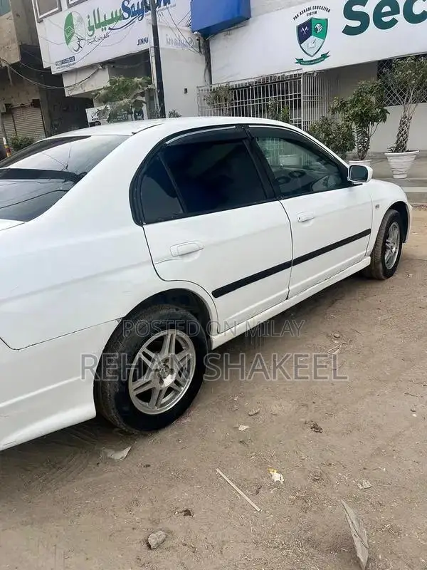 Honda Civic Prosmetic 2001 Sedan - Reliable Compact Car