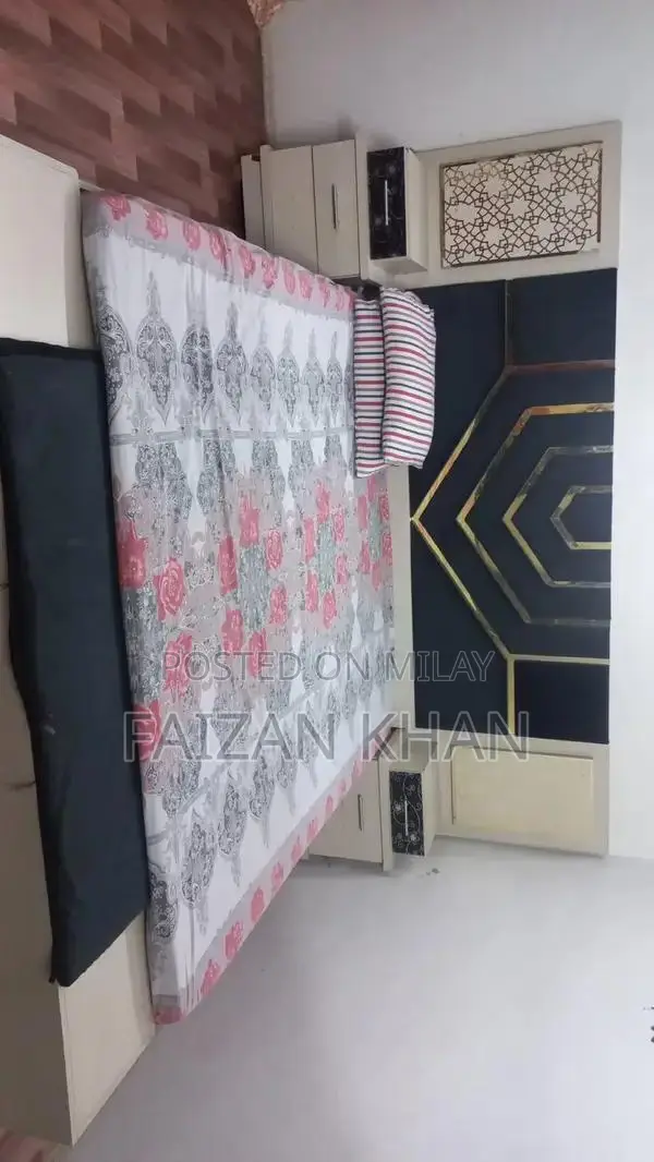 4-Piece Furniture Set - Bedroom Collection in Excellent Condition