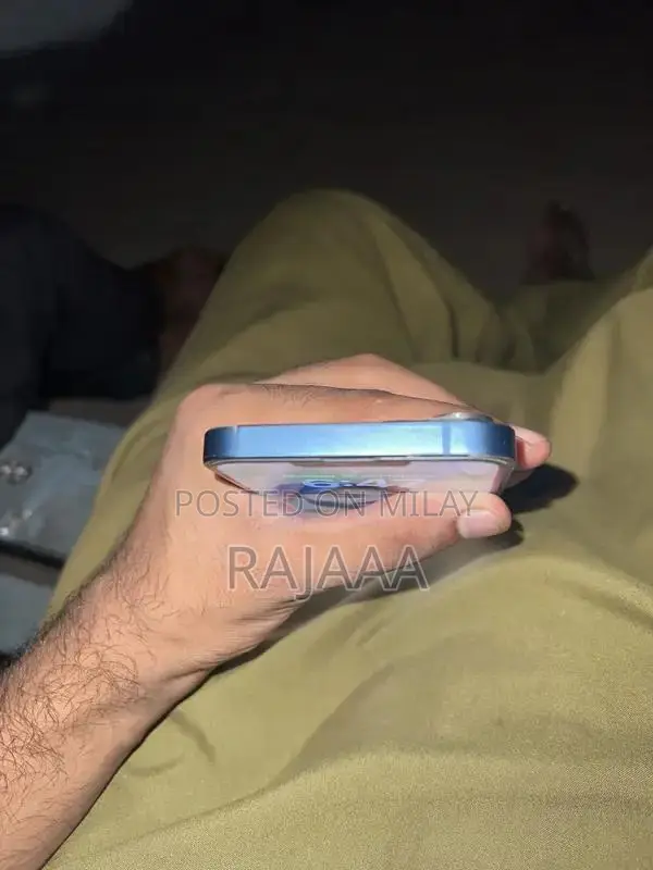 Apple iPhone 13 128GB Excellent Condition Waterproof