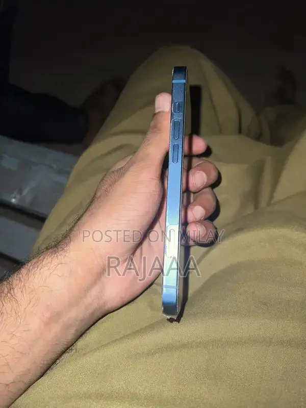 Apple iPhone 13 128GB Excellent Condition Waterproof