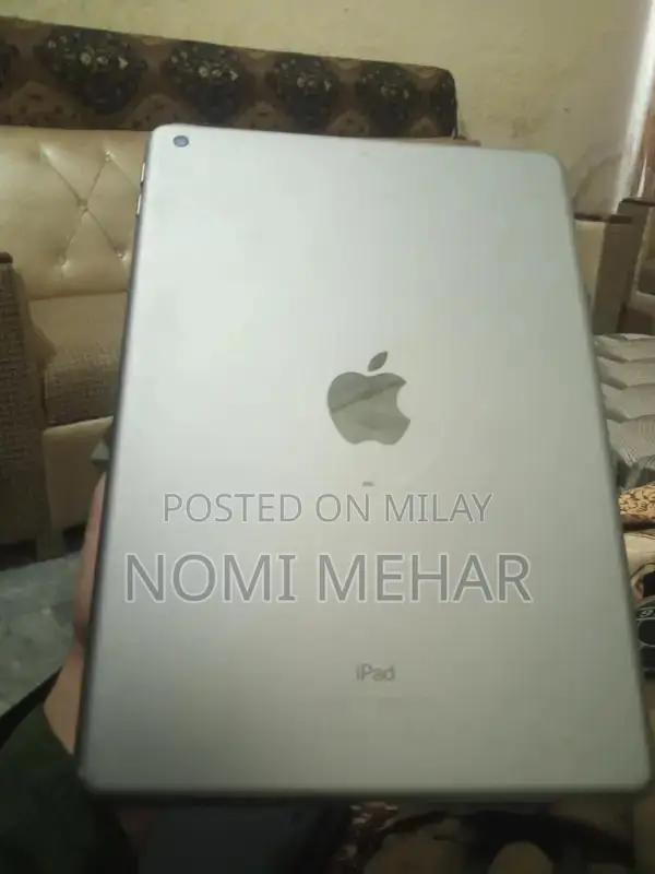 Apple iPad 7 Tablet with Gaming Capabilities